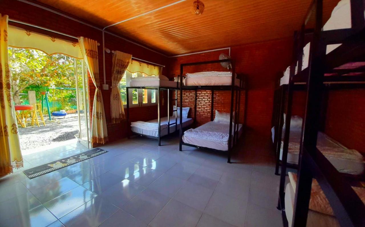 Cat Tien Backpackers Hostel Exterior photo