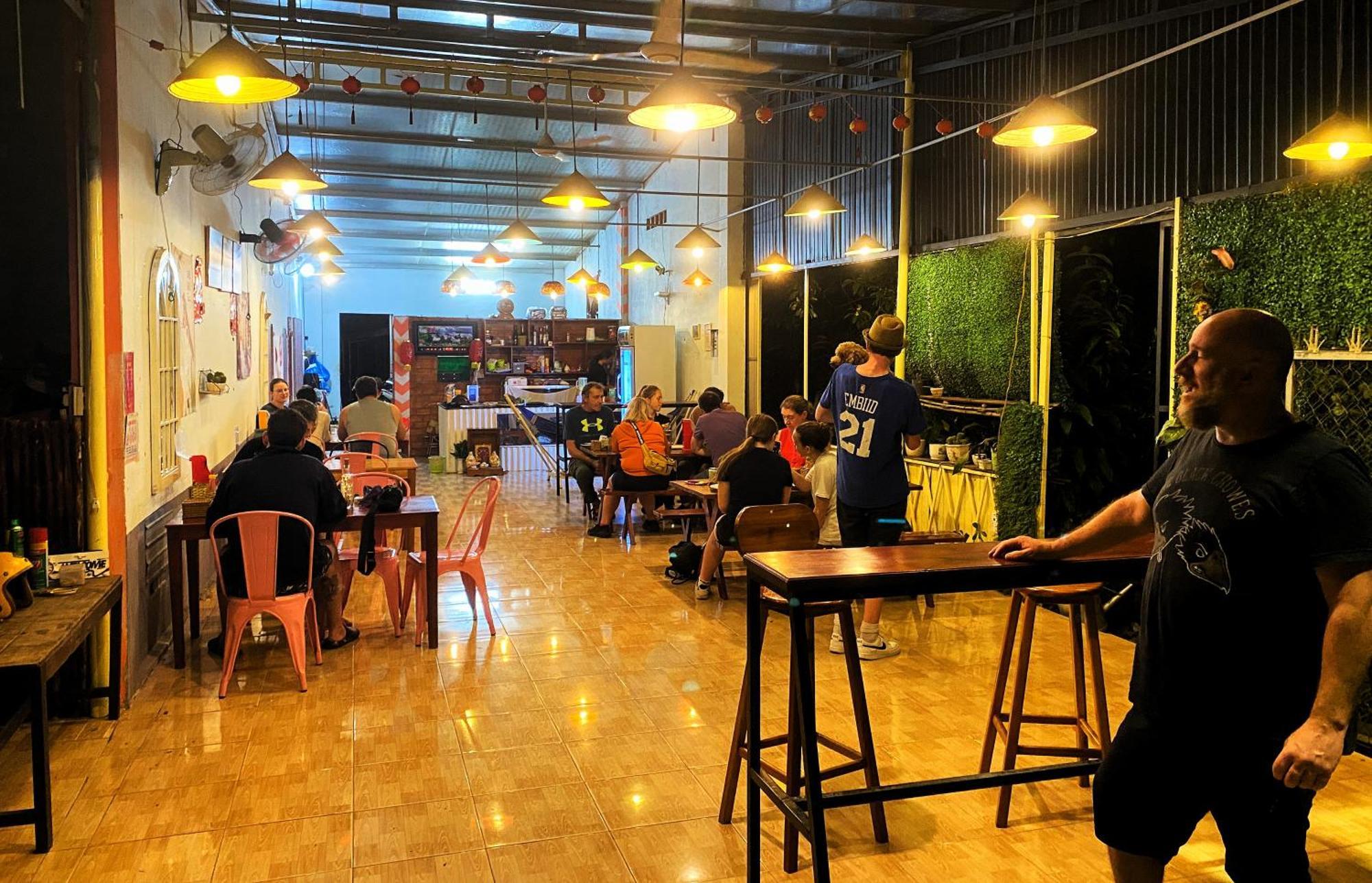 Cat Tien Backpackers Hostel Exterior photo