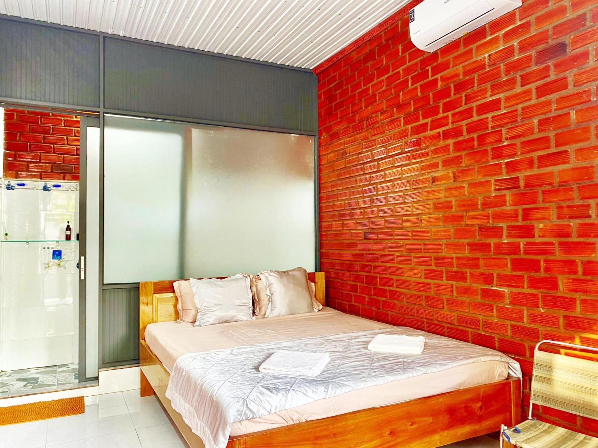 Cat Tien Backpackers Hostel Exterior photo