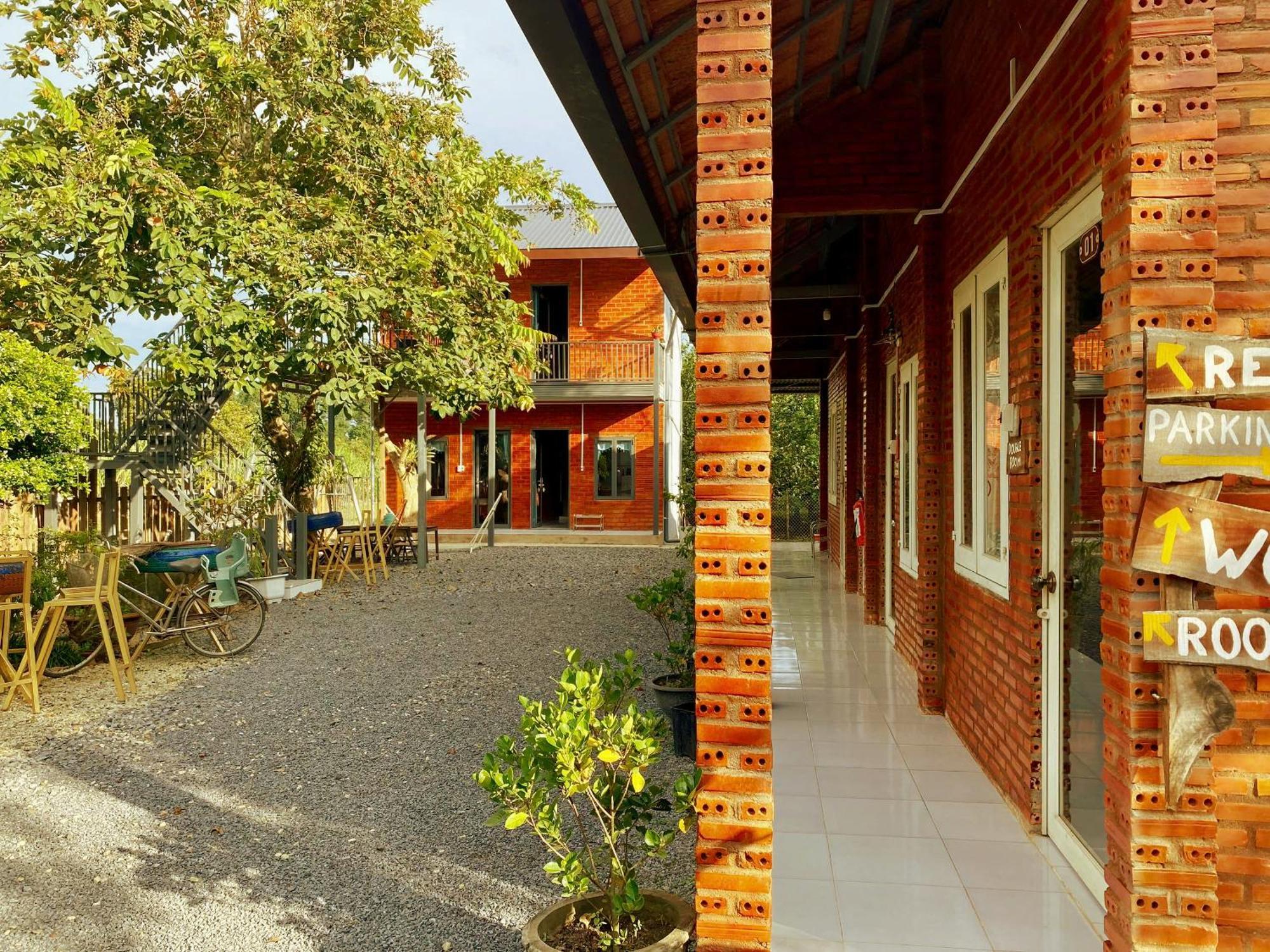 Cat Tien Backpackers Hostel Exterior photo