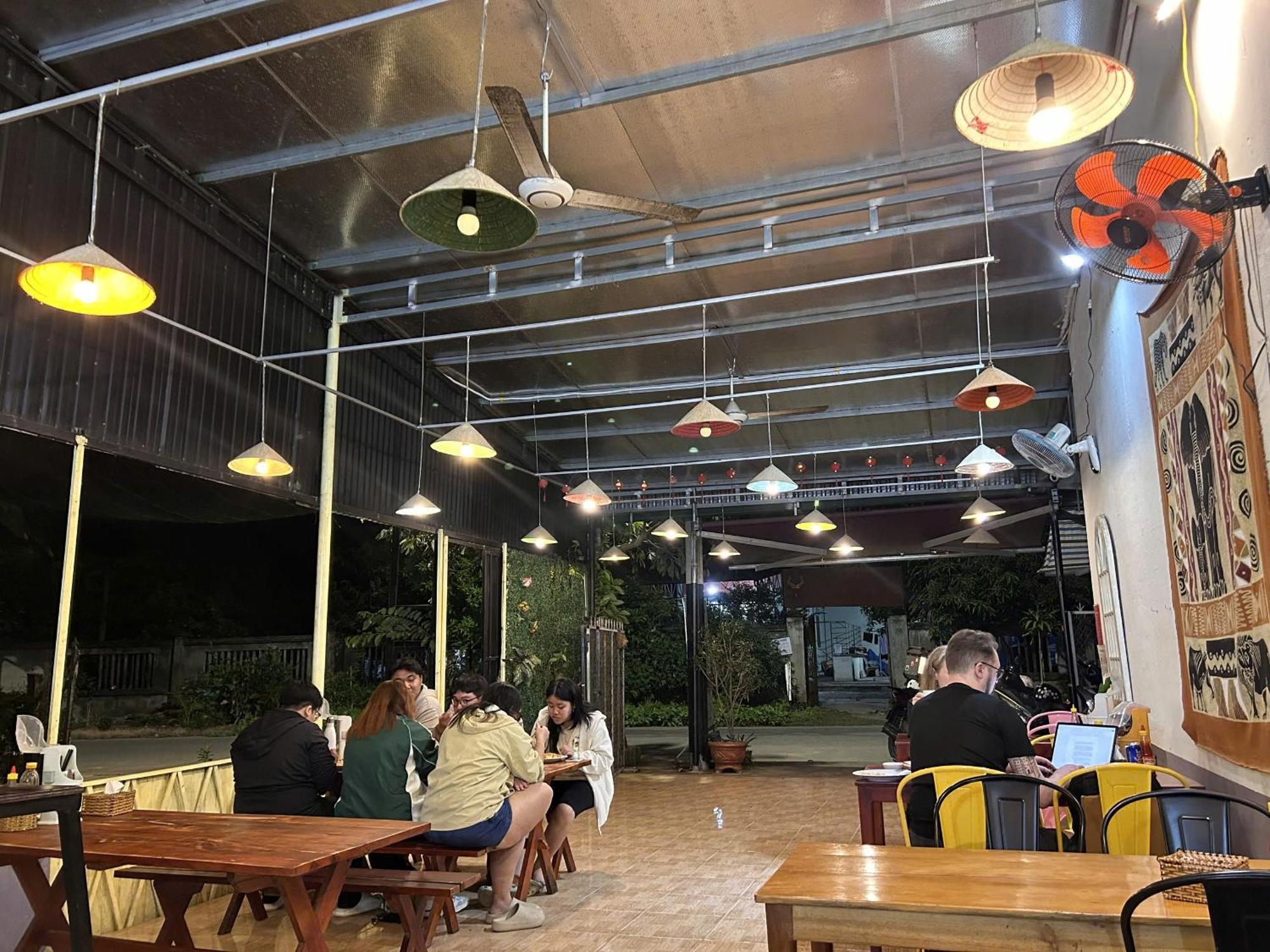 Cat Tien Backpackers Hostel Exterior photo