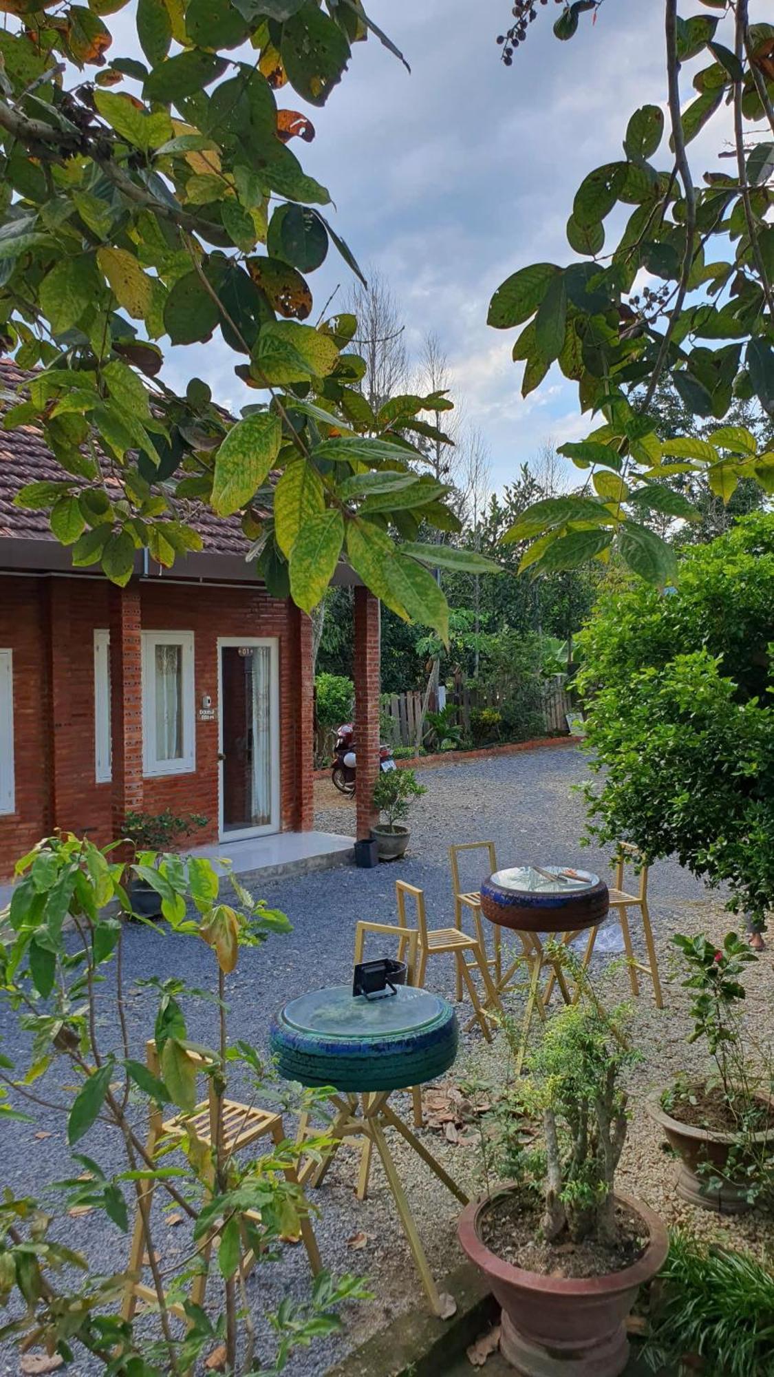 Cat Tien Backpackers Hostel Exterior photo